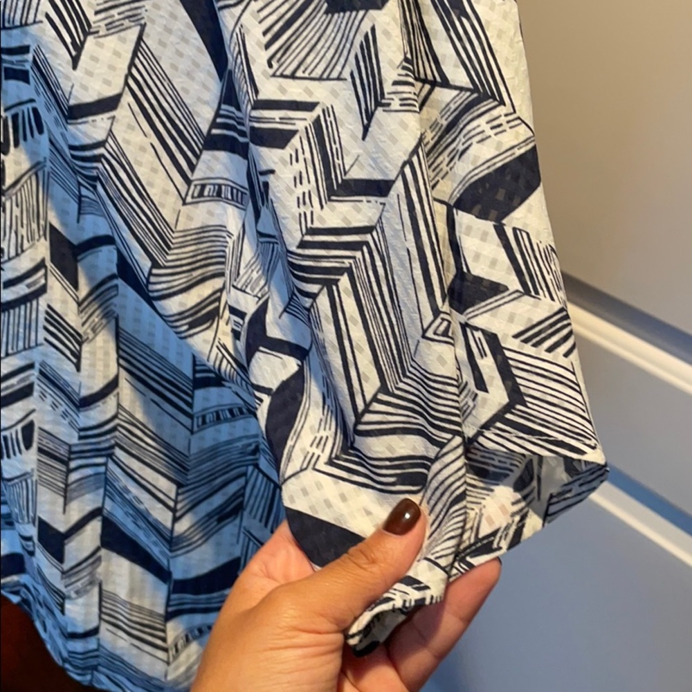Notations Blouse - Picture 4 of 7